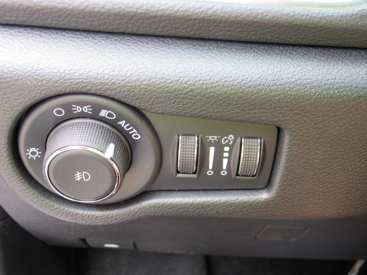 Chrysler Pacifica Limited FWD 2026