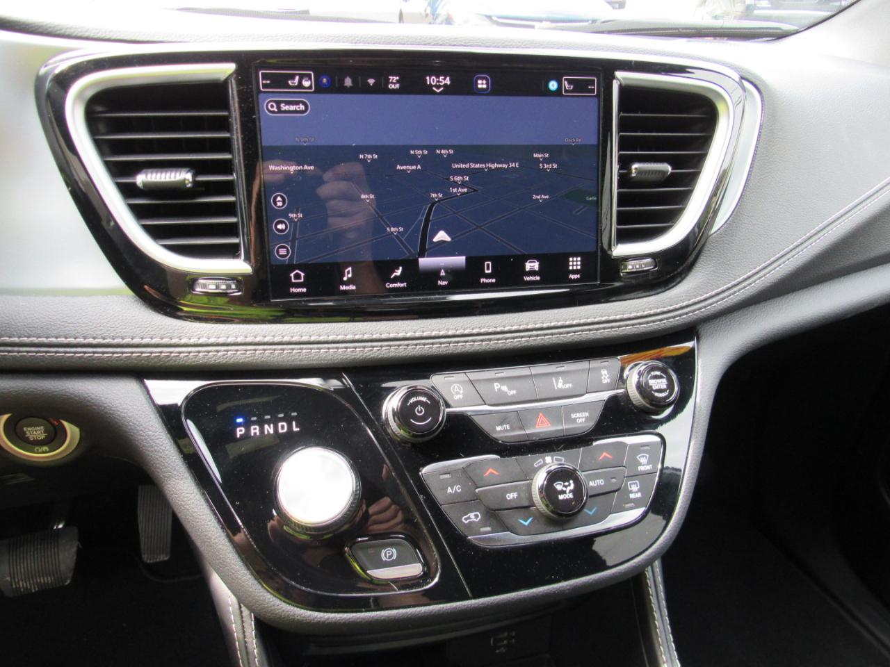 Chrysler Pacifica Limited FWD 2026