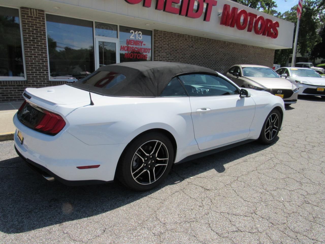Ford Mustang EcoBoost Convertible 2022