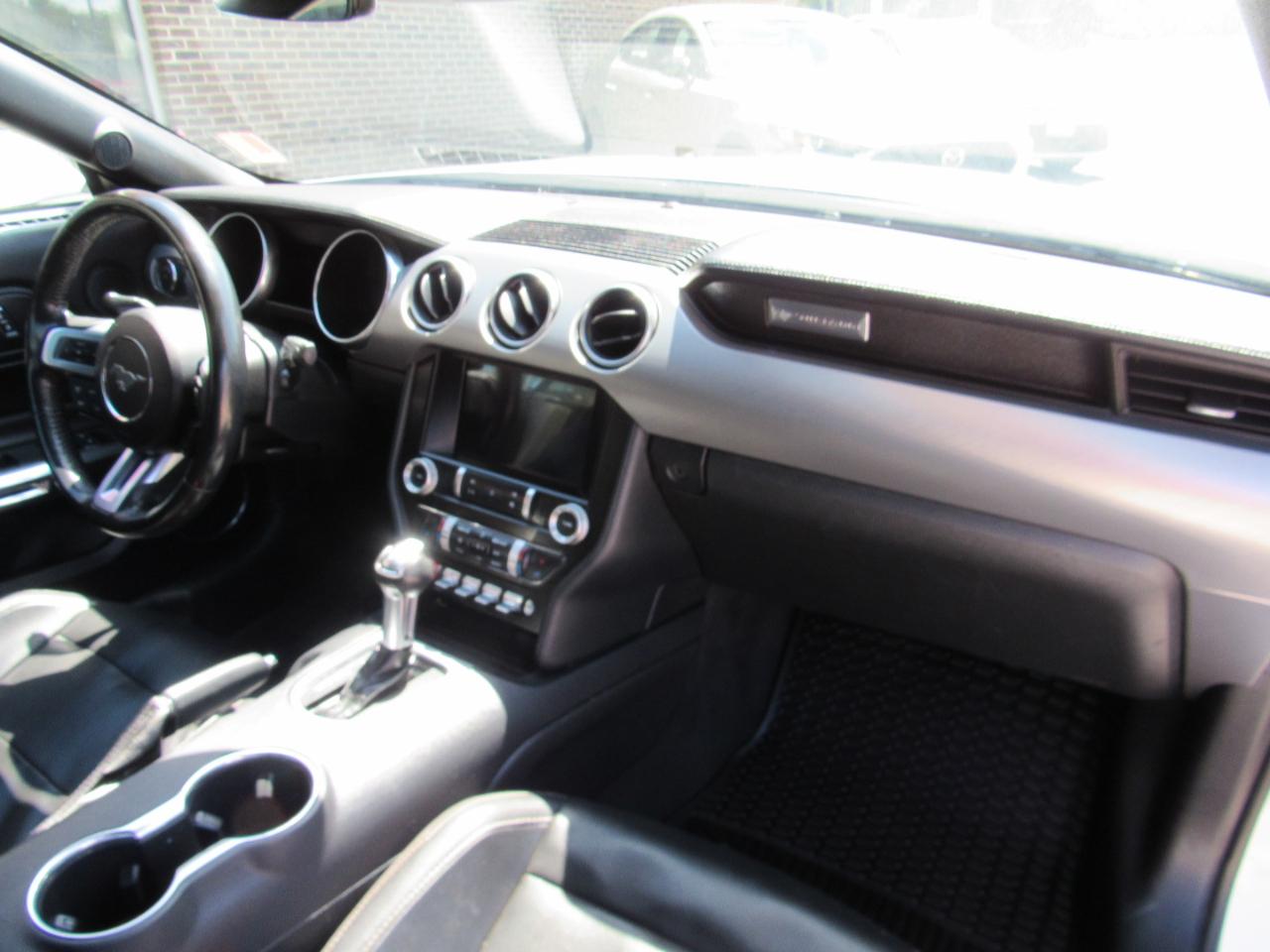 Ford Mustang EcoBoost Convertible 2022