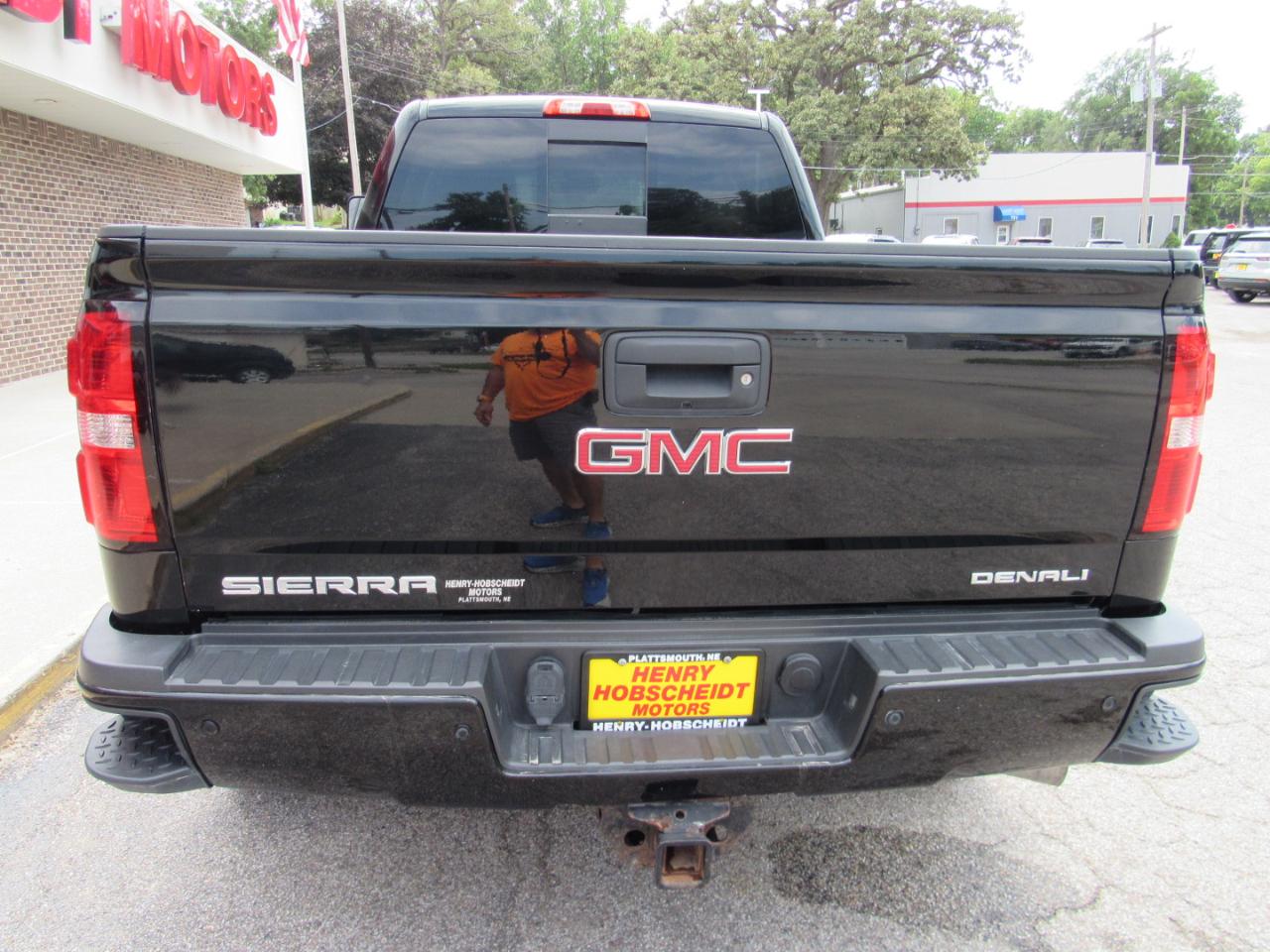 GMC Sierra 2500HD Denali Crew Cab 4WD 2015