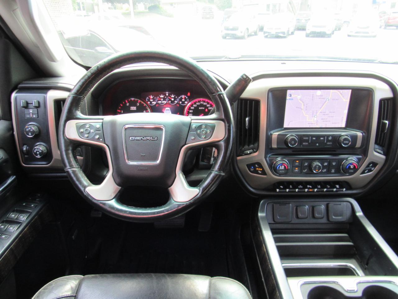 GMC Sierra 2500HD Denali Crew Cab 4WD 2015