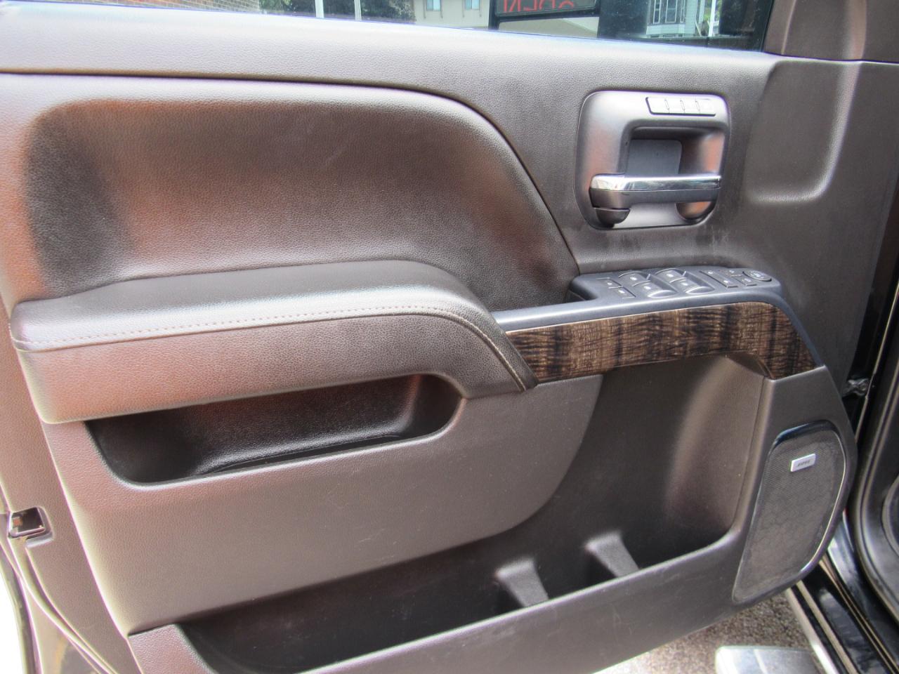 GMC Sierra 2500HD Denali Crew Cab 4WD 2015