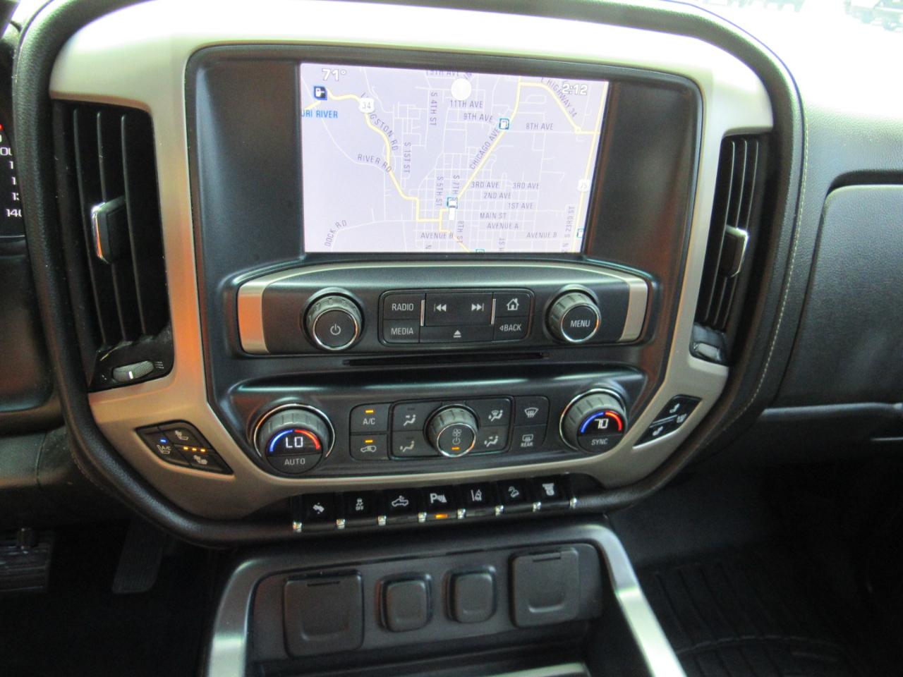 GMC Sierra 2500HD Denali Crew Cab 4WD 2015