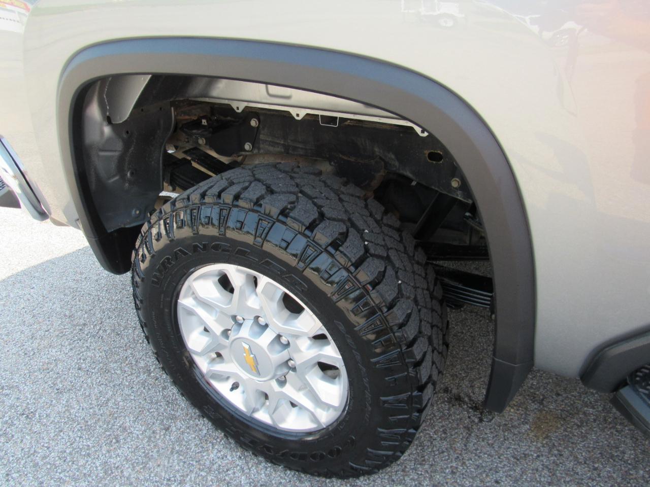 Chevrolet Silverado 3500HD LT Crew Cab 4WD 2024
