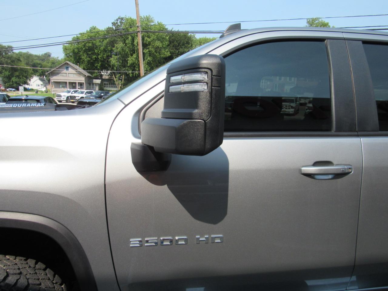 Chevrolet Silverado 3500HD LT Crew Cab 4WD 2024
