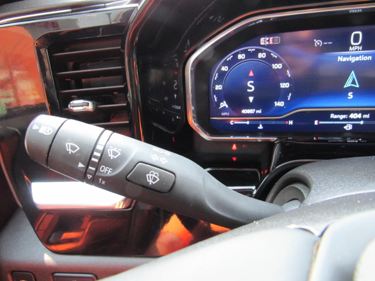 Chevrolet Silverado 3500HD LT Crew Cab 4WD 2024