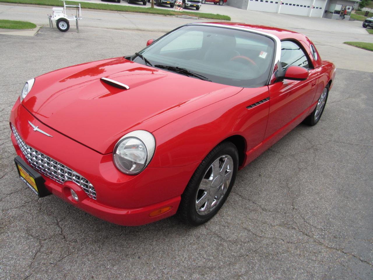 Ford Thunderbird  2002