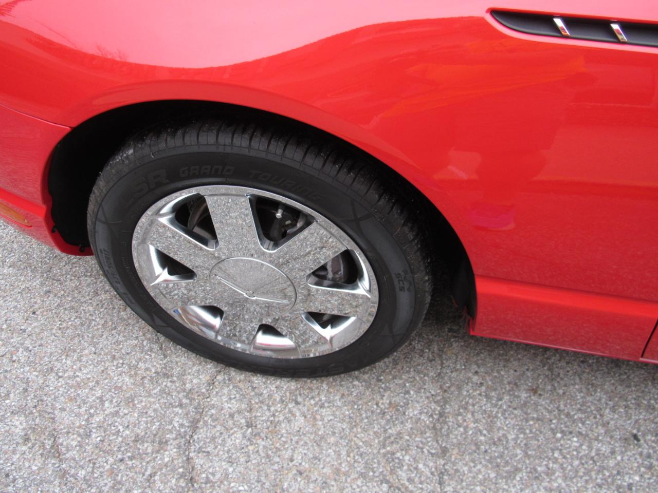 Ford Thunderbird  2002