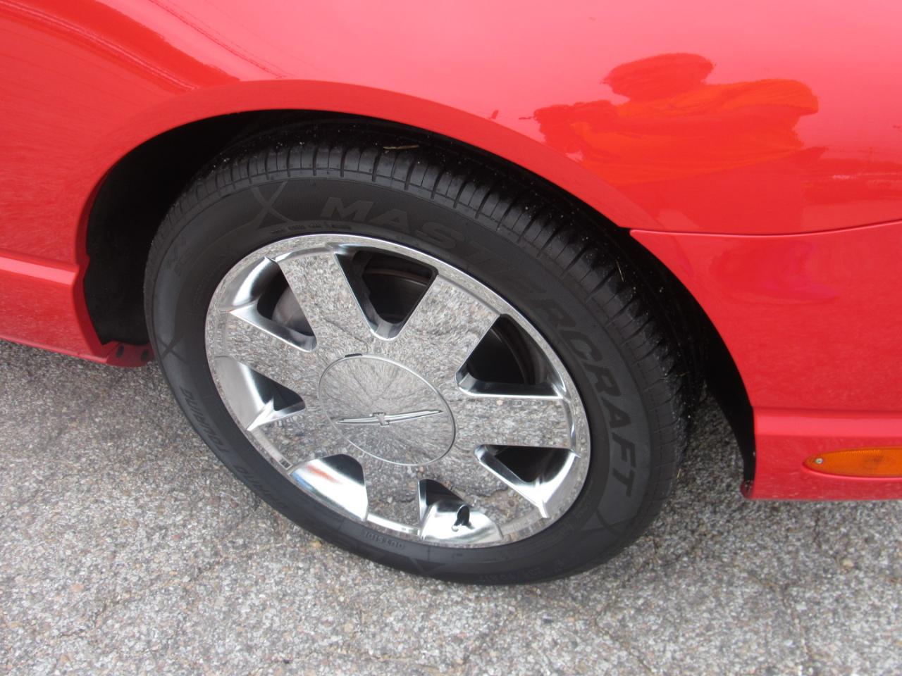 Ford Thunderbird  2002