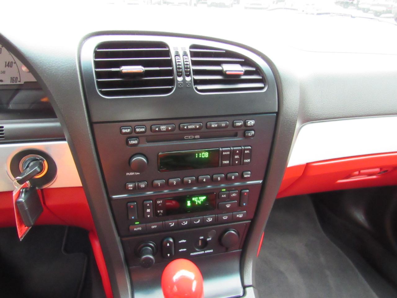 Ford Thunderbird  2002