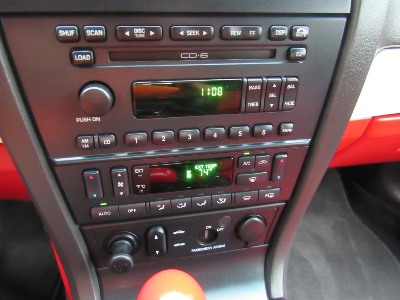 Ford Thunderbird  2002