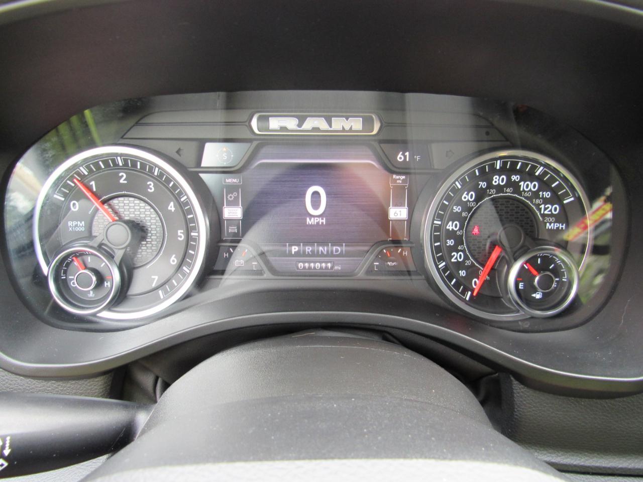 RAM 1500 Big Horn Crew Cab 4WD 2022