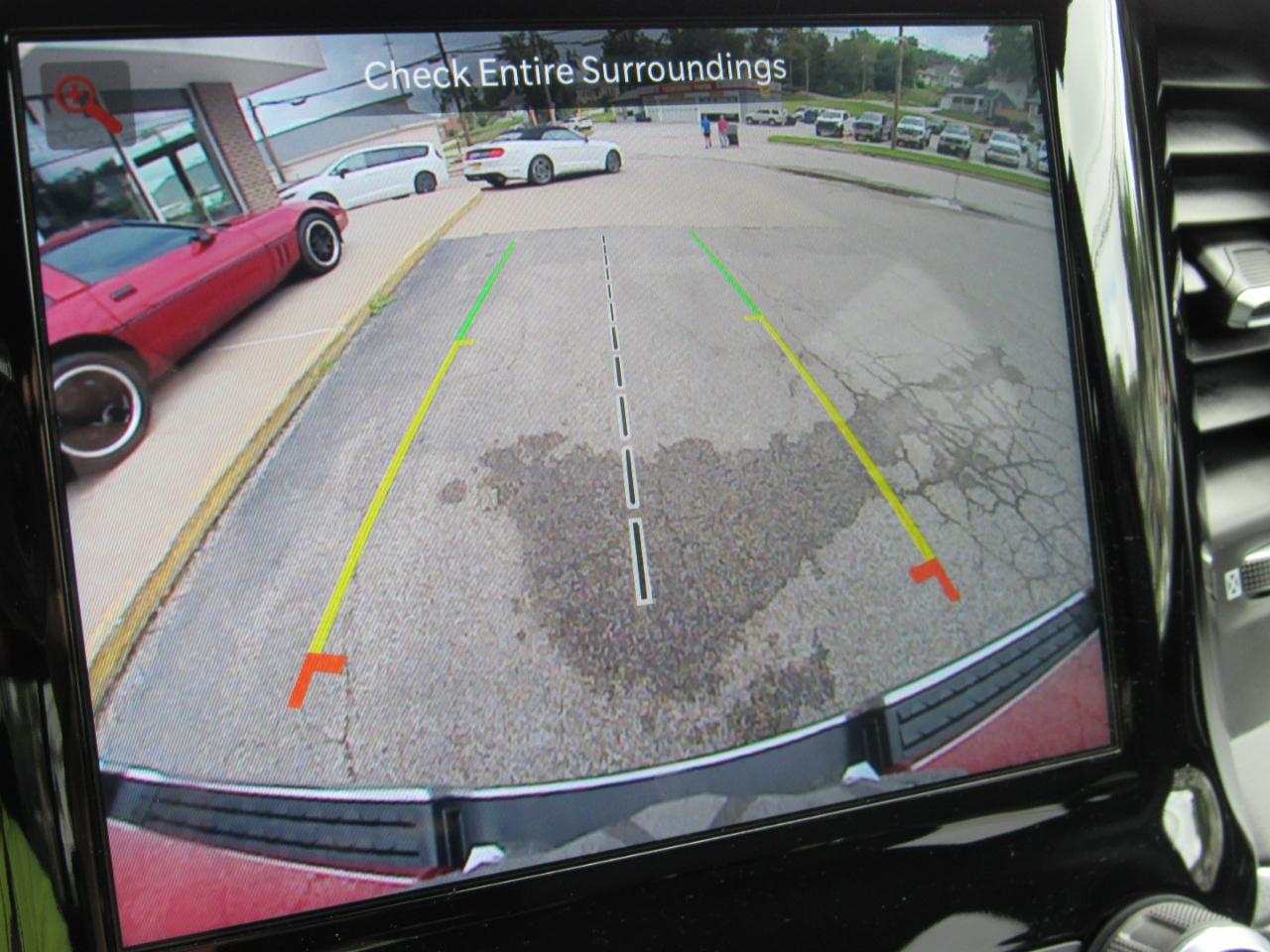 RAM 1500 Big Horn Crew Cab 4WD 2022