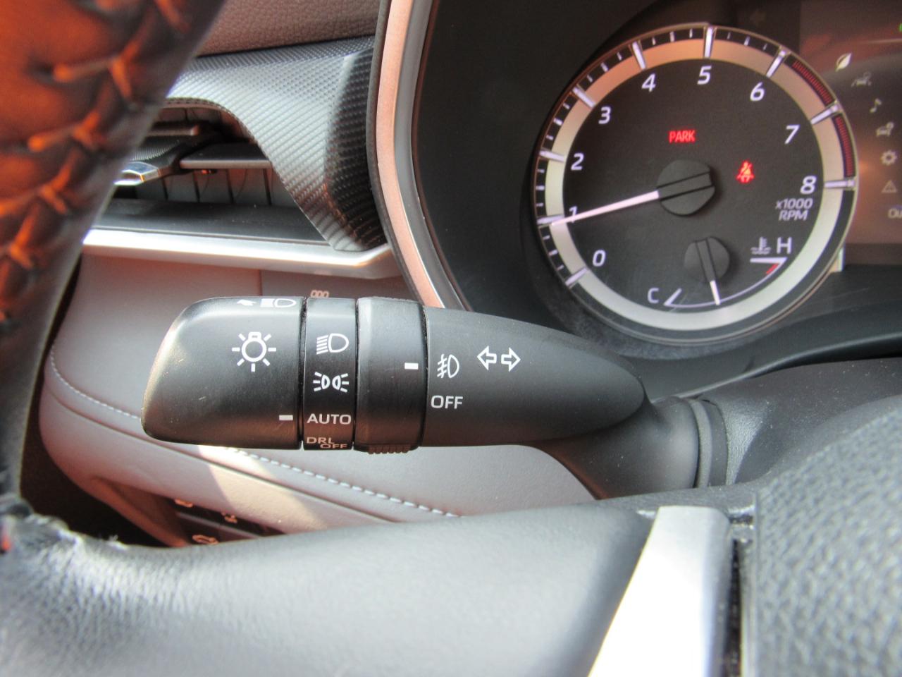 Toyota Highlander LE FWD (Natl) 2024