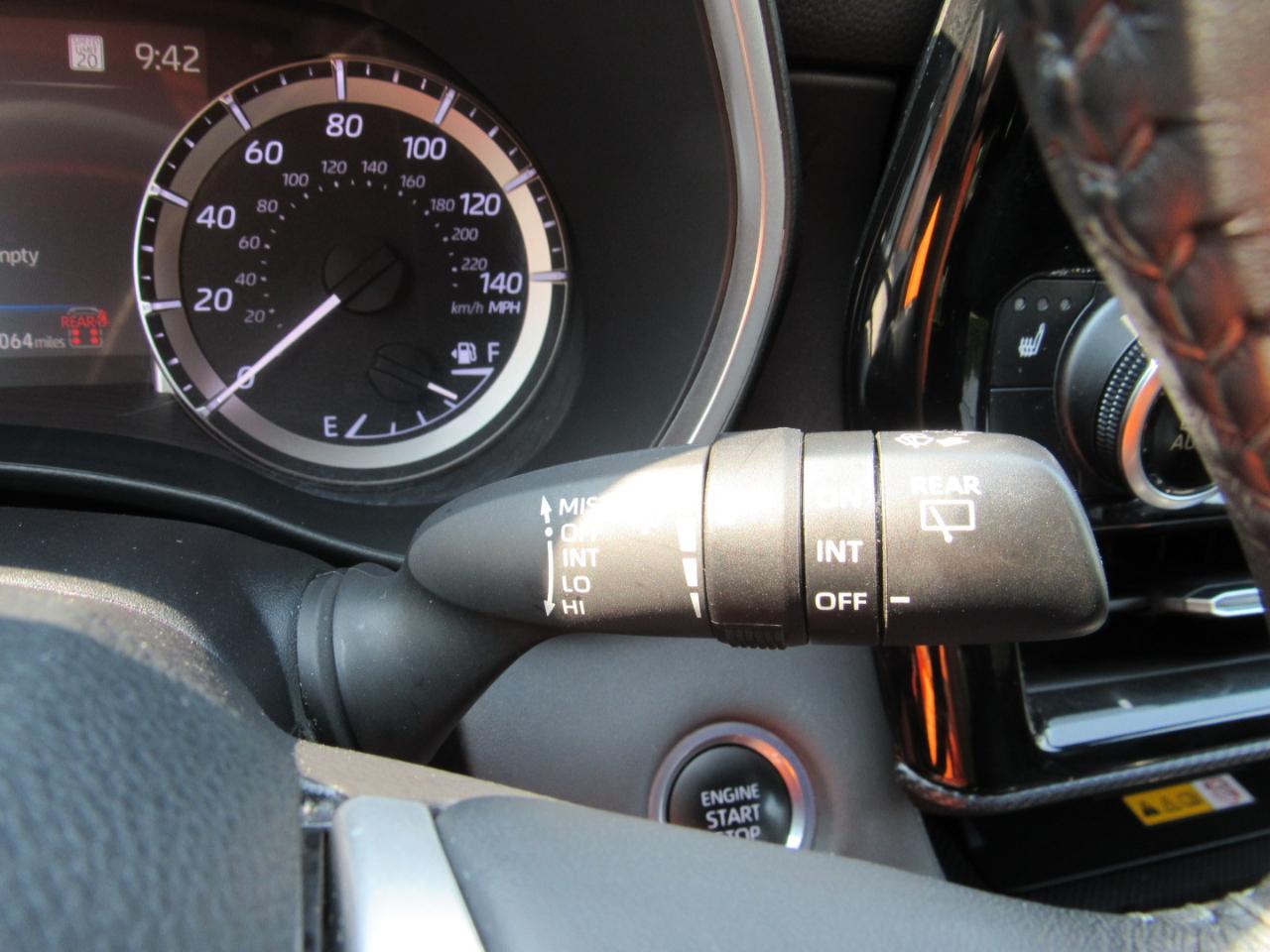 Toyota Highlander LE FWD (Natl) 2024
