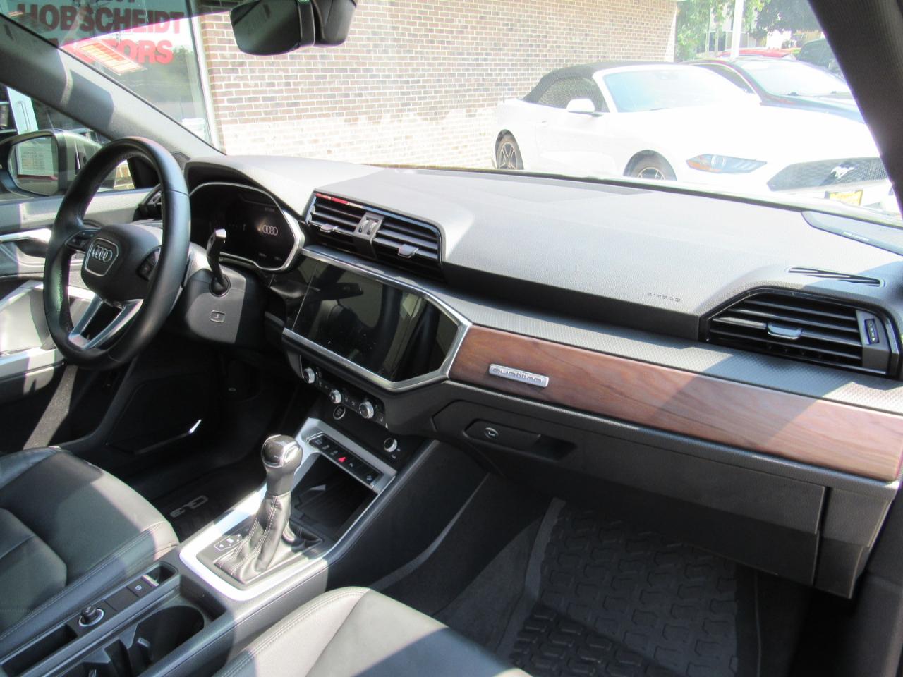 Audi Q3 S line Premium Plus 45 TFSI quattro 2021