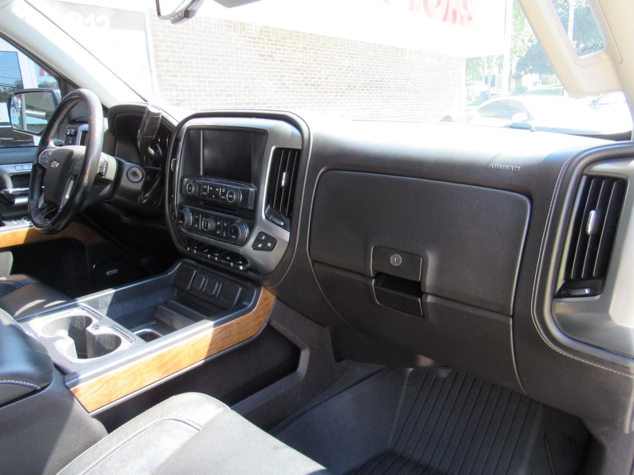 Chevrolet Silverado 1500 LTZ Crew Cab 4WD 2018