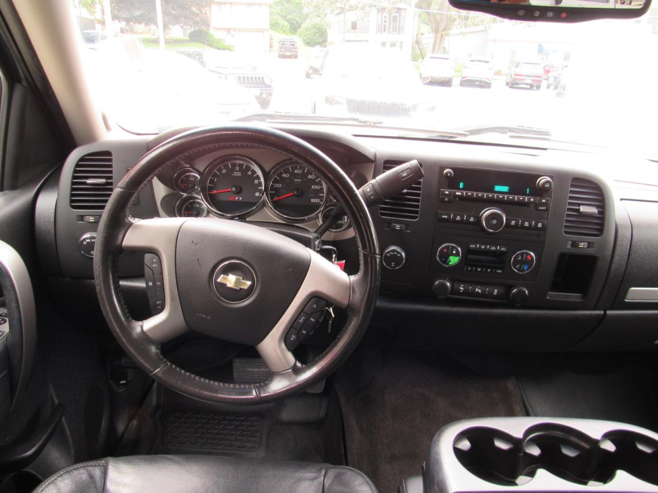 Chevrolet Silverado 1500 LT Crew Cab 4WD 2013