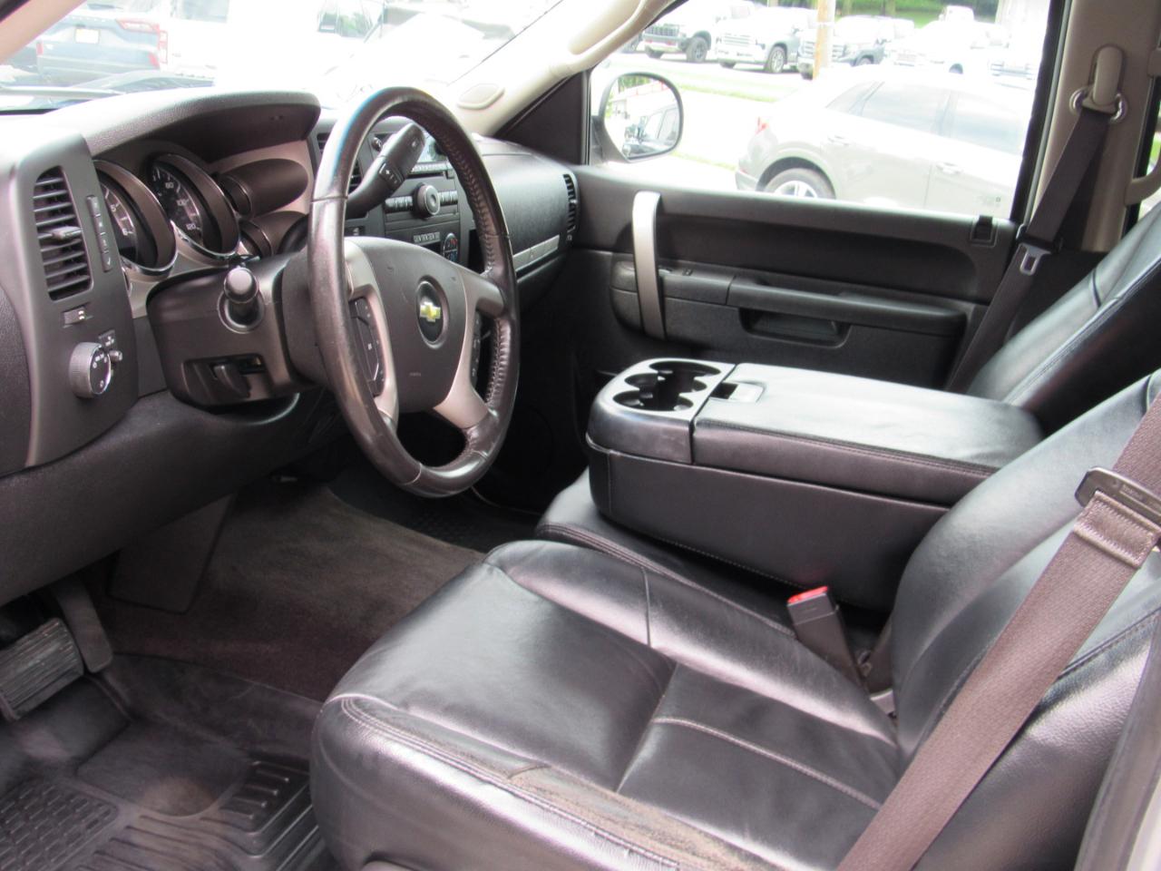 Chevrolet Silverado 1500 LT Crew Cab 4WD 2013