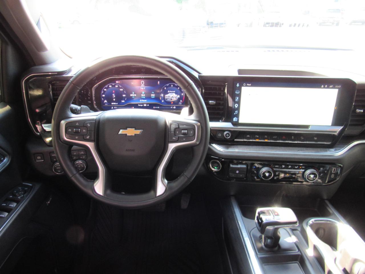 Chevrolet Silverado 1500 LTZ Crew Cab 4WD 2025