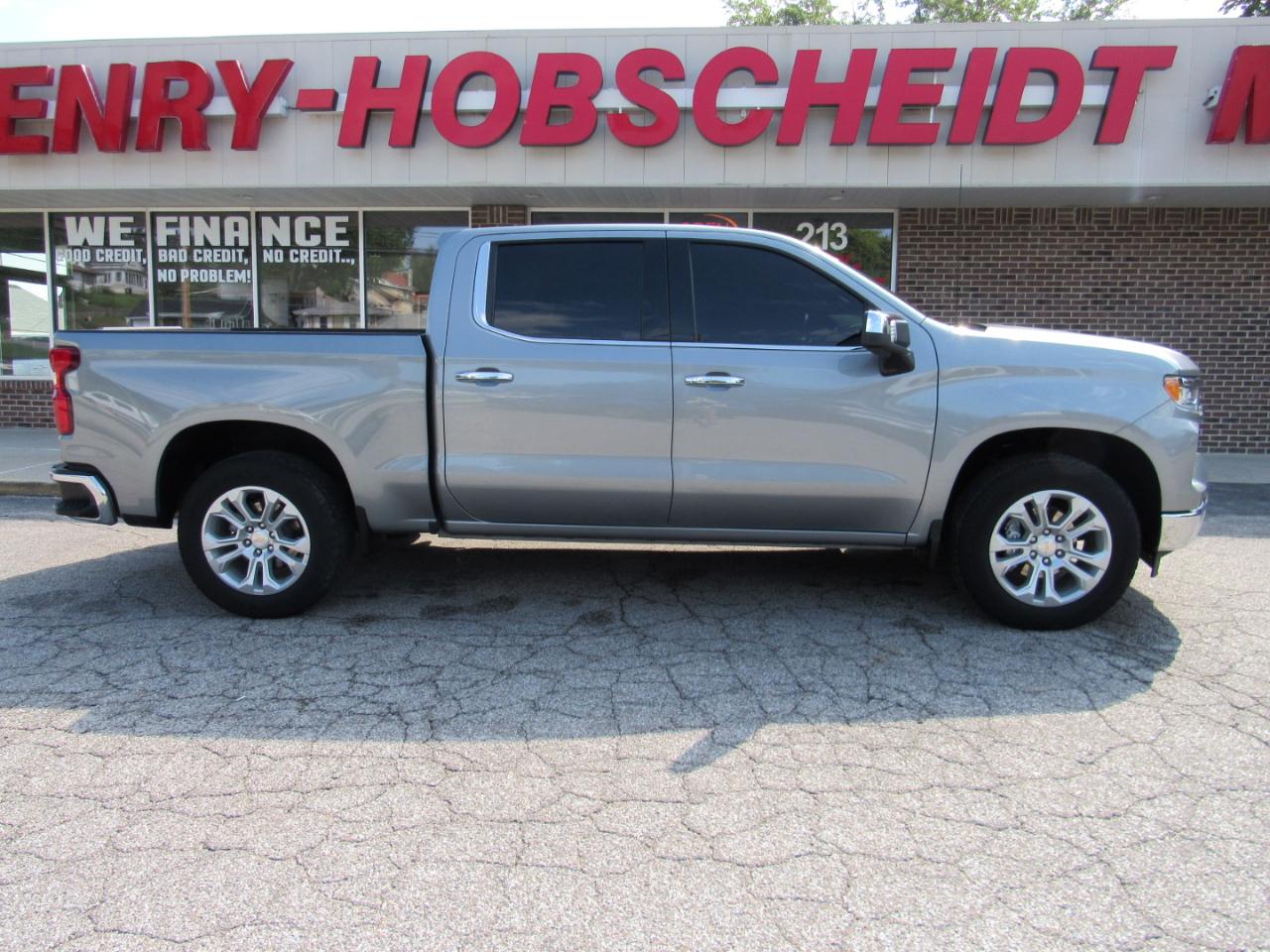 Chevrolet Silverado 1500 LTZ Crew Cab 4WD 2025