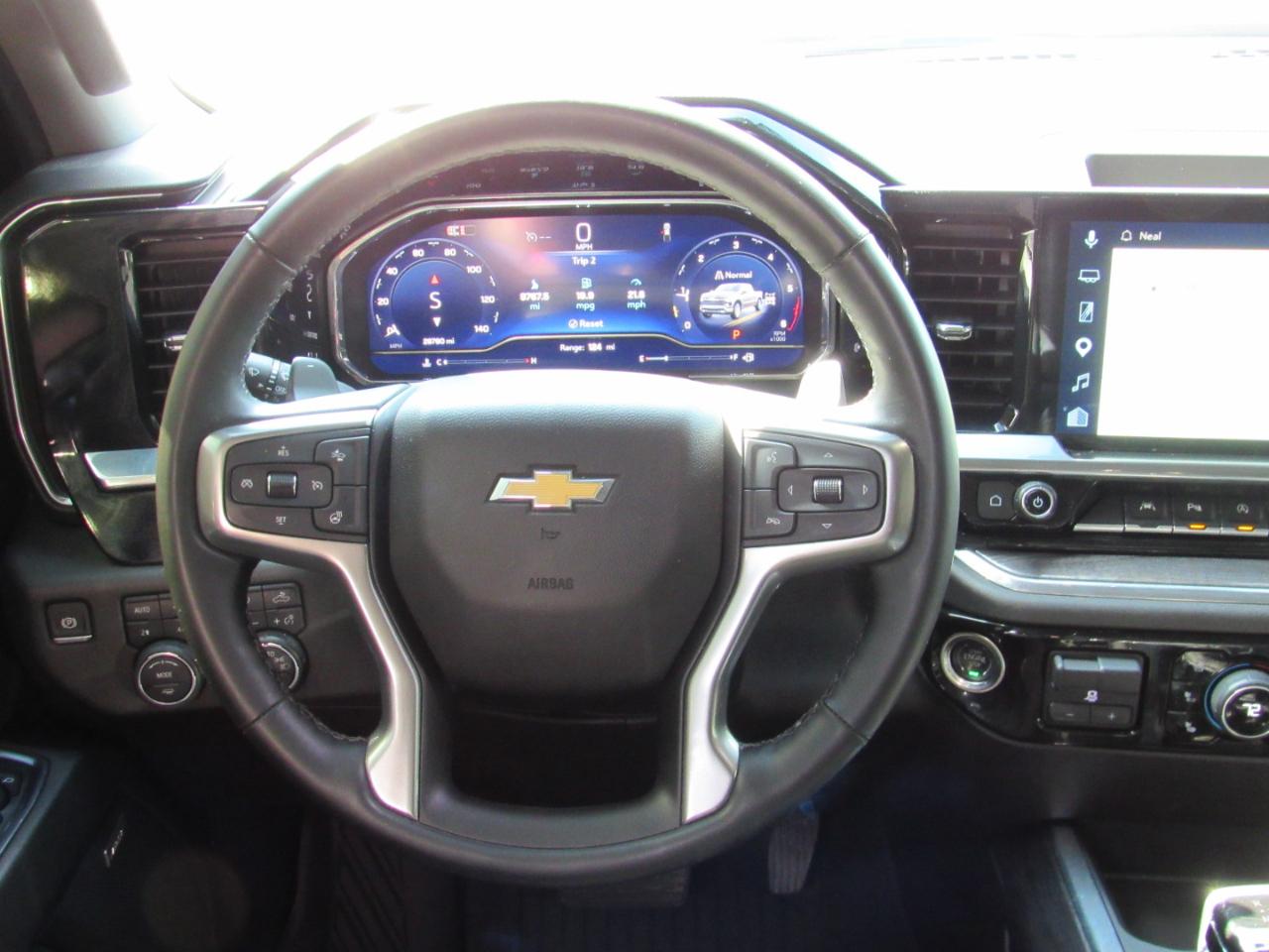 Chevrolet Silverado 1500 LTZ Crew Cab 4WD 2025