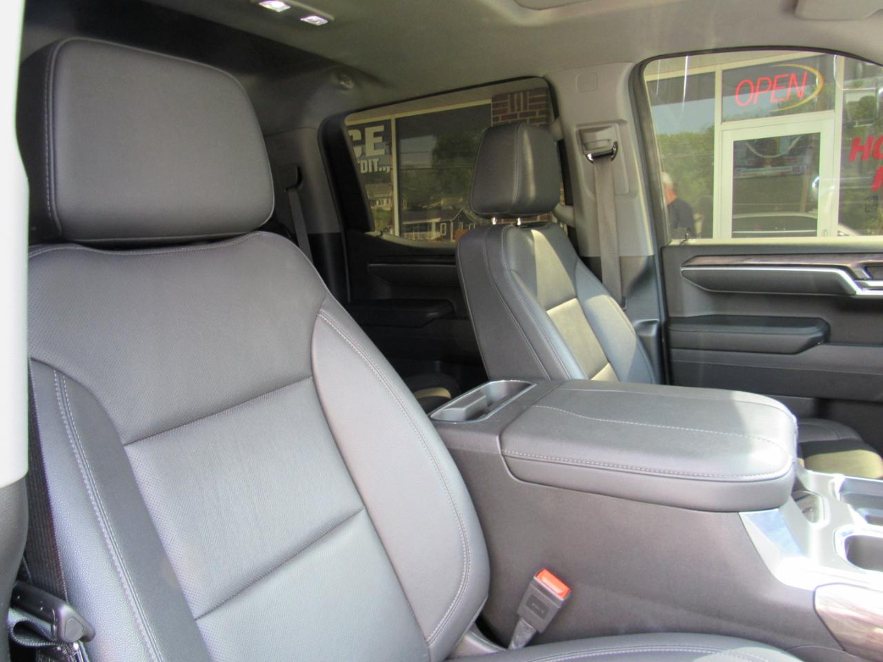 Chevrolet Silverado 1500 LTZ Crew Cab 4WD 2025
