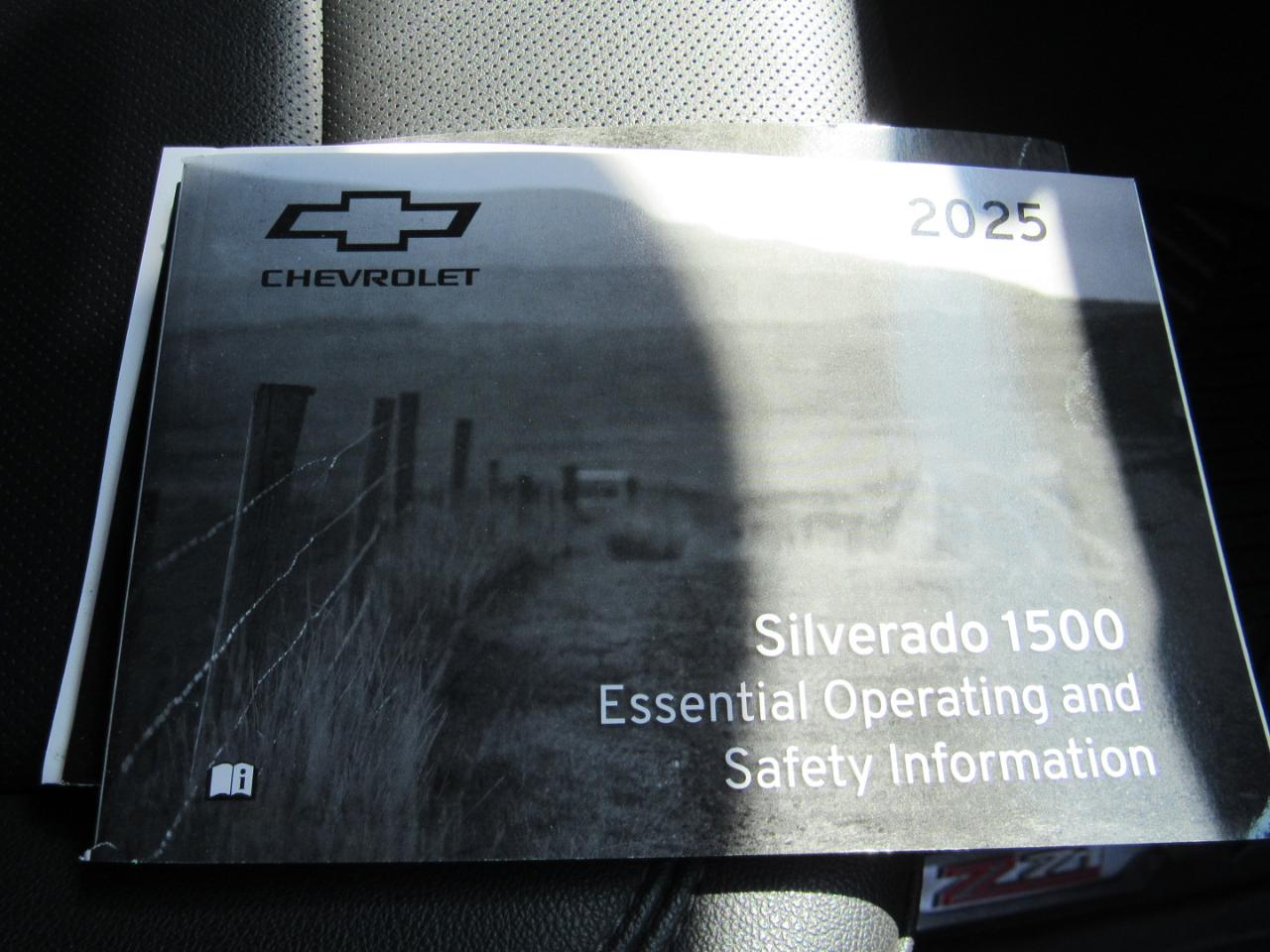 Chevrolet Silverado 1500 LTZ Crew Cab 4WD 2025