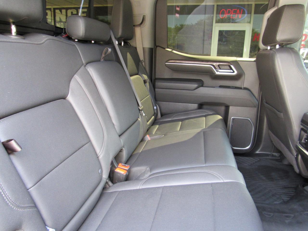 Chevrolet Silverado 1500 LTZ Crew Cab 4WD 2025