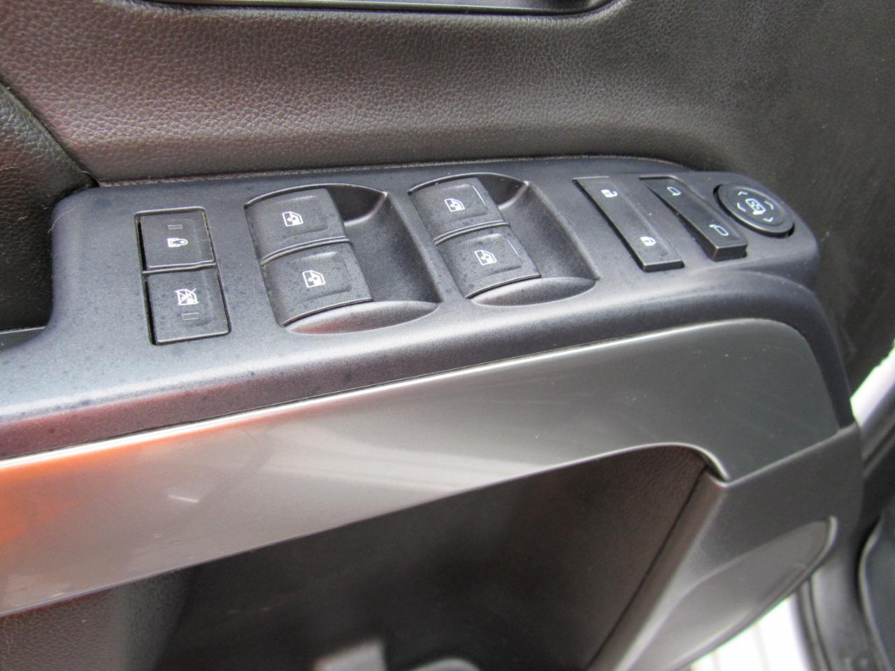 Chevrolet Silverado 3500HD LT Crew Cab 4WD 2015
