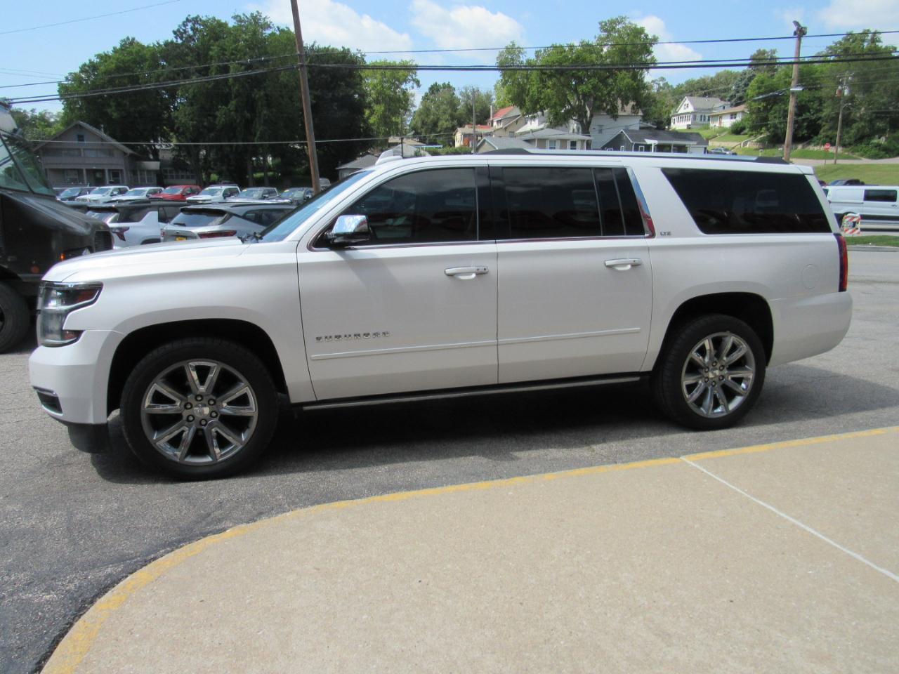Chevrolet Suburban LTZ 4WD 2016