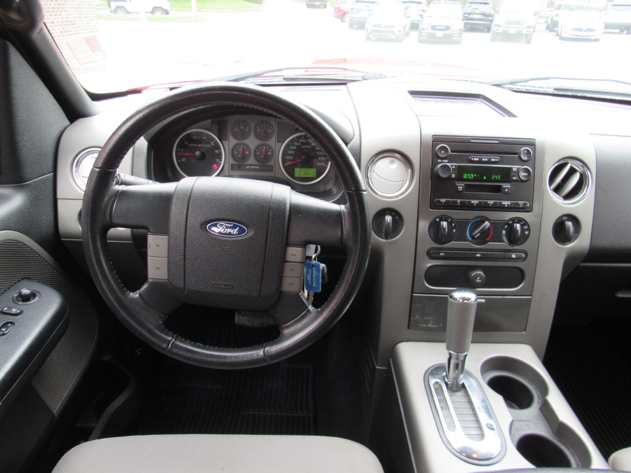 Ford F-150 XLT SuperCrew 4WD 2005