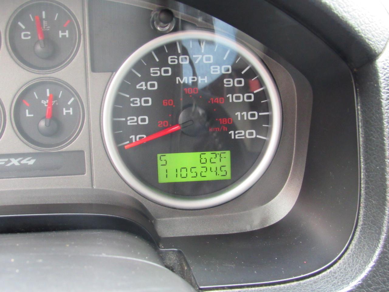 Ford F-150 XLT SuperCrew 4WD 2005