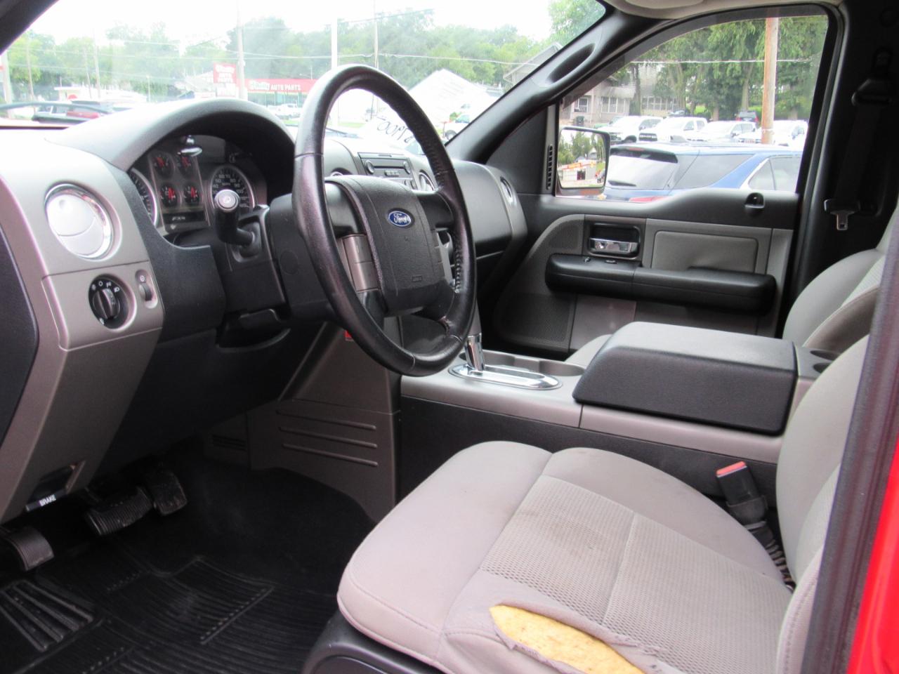 Ford F-150 XLT SuperCrew 4WD 2005