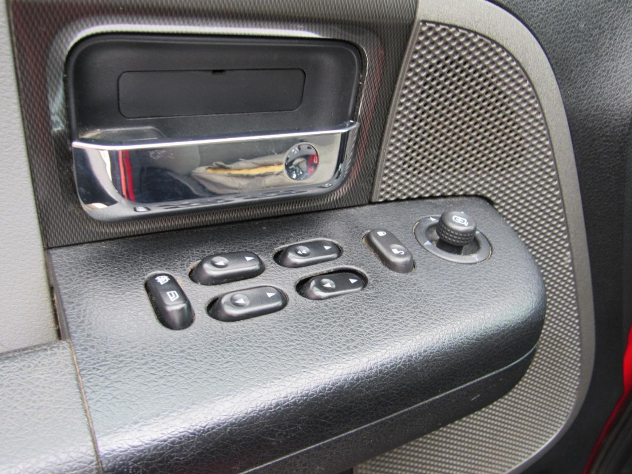 Ford F-150 XLT SuperCrew 4WD 2005