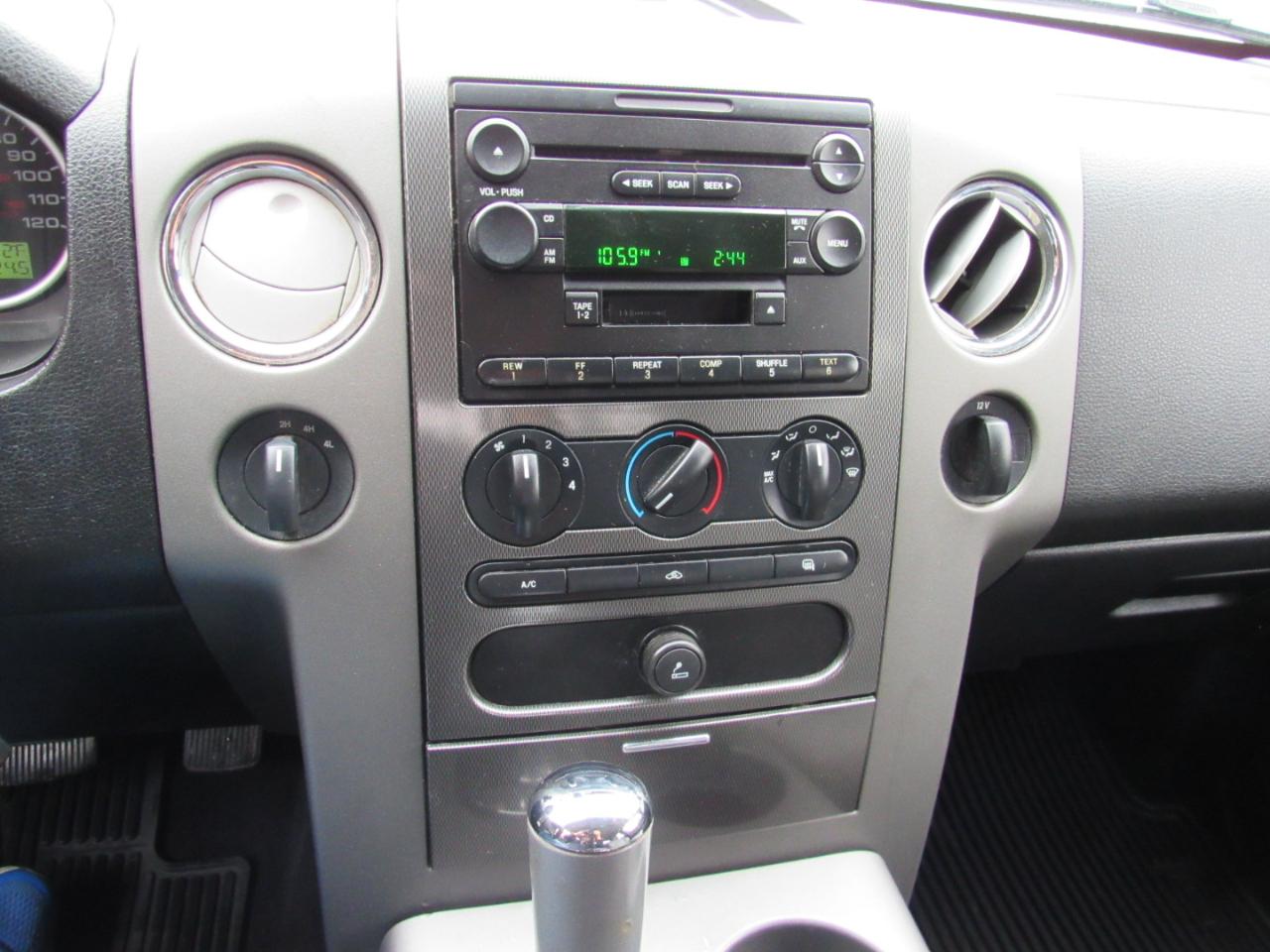 Ford F-150 XLT SuperCrew 4WD 2005