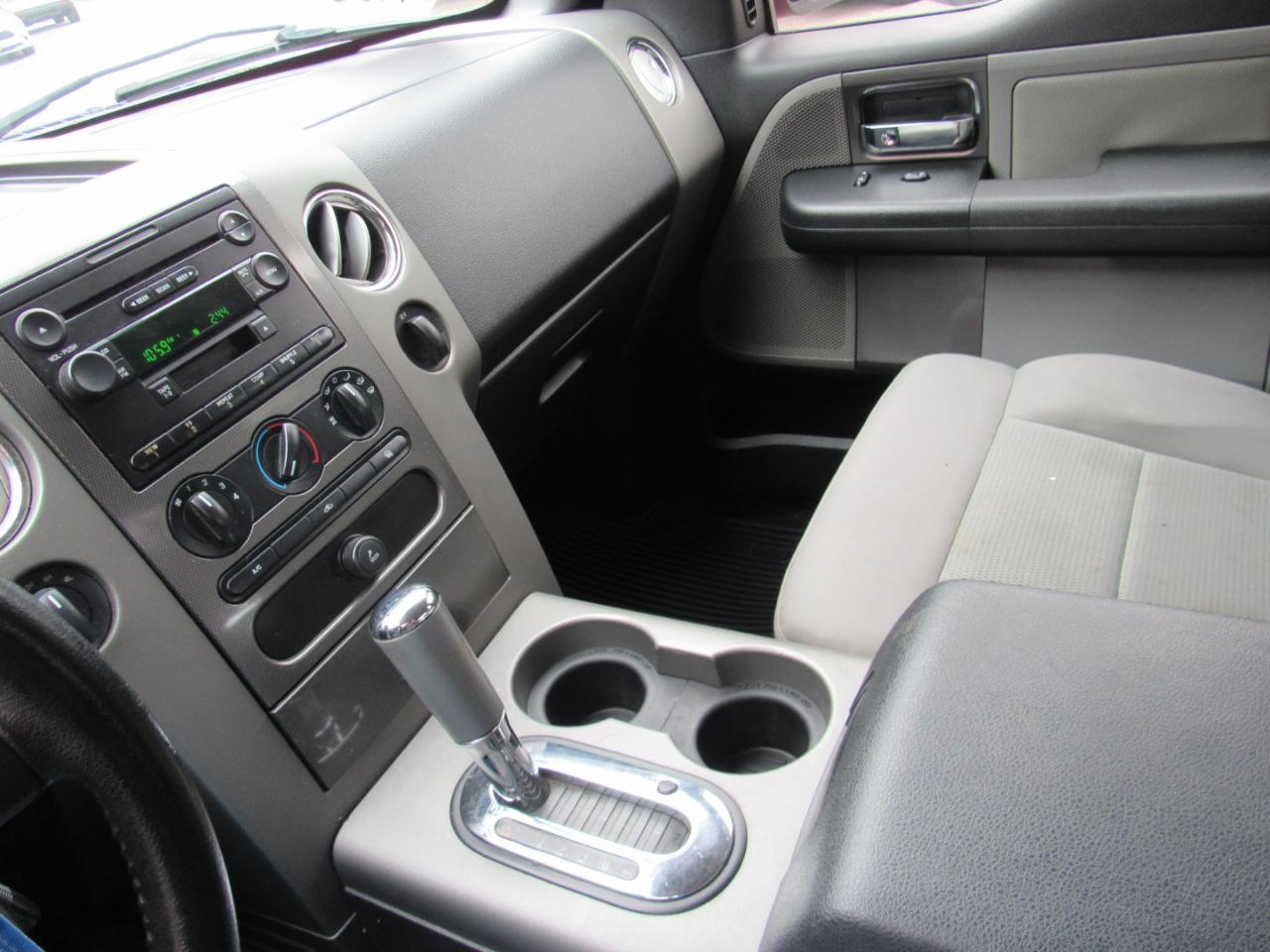 Ford F-150 XLT SuperCrew 4WD 2005