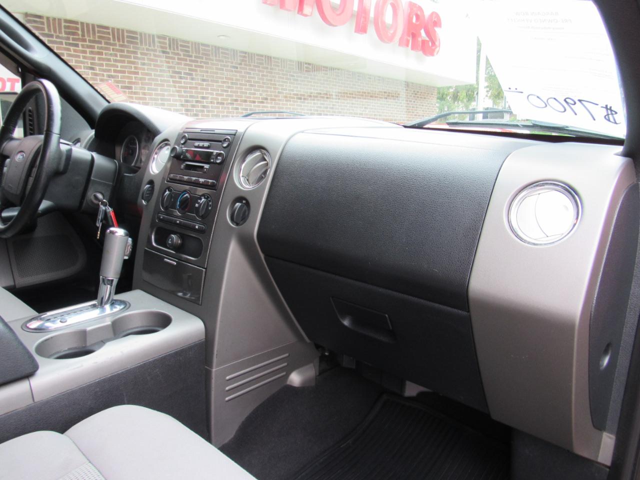 Ford F-150 XLT SuperCrew 4WD 2005