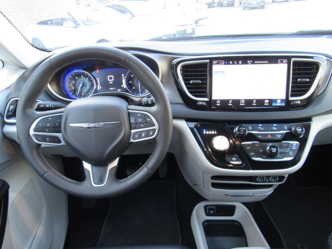 Chrysler Pacifica Touring L FWD 2023