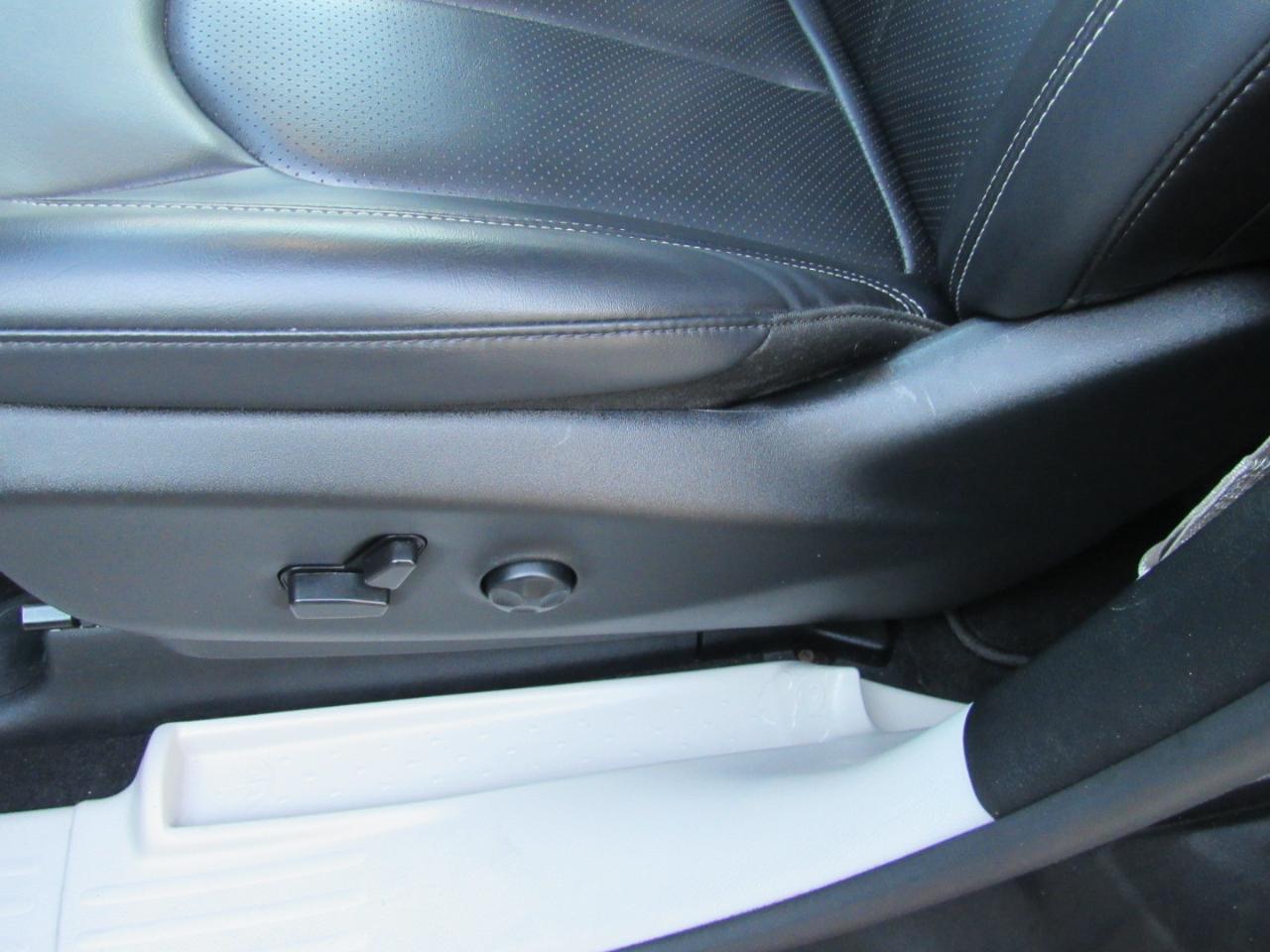 Chrysler Pacifica Touring L FWD 2023