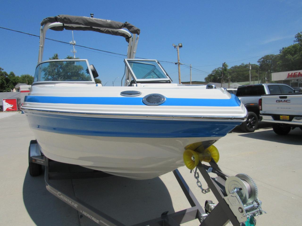 Crownline Bowrider  2024