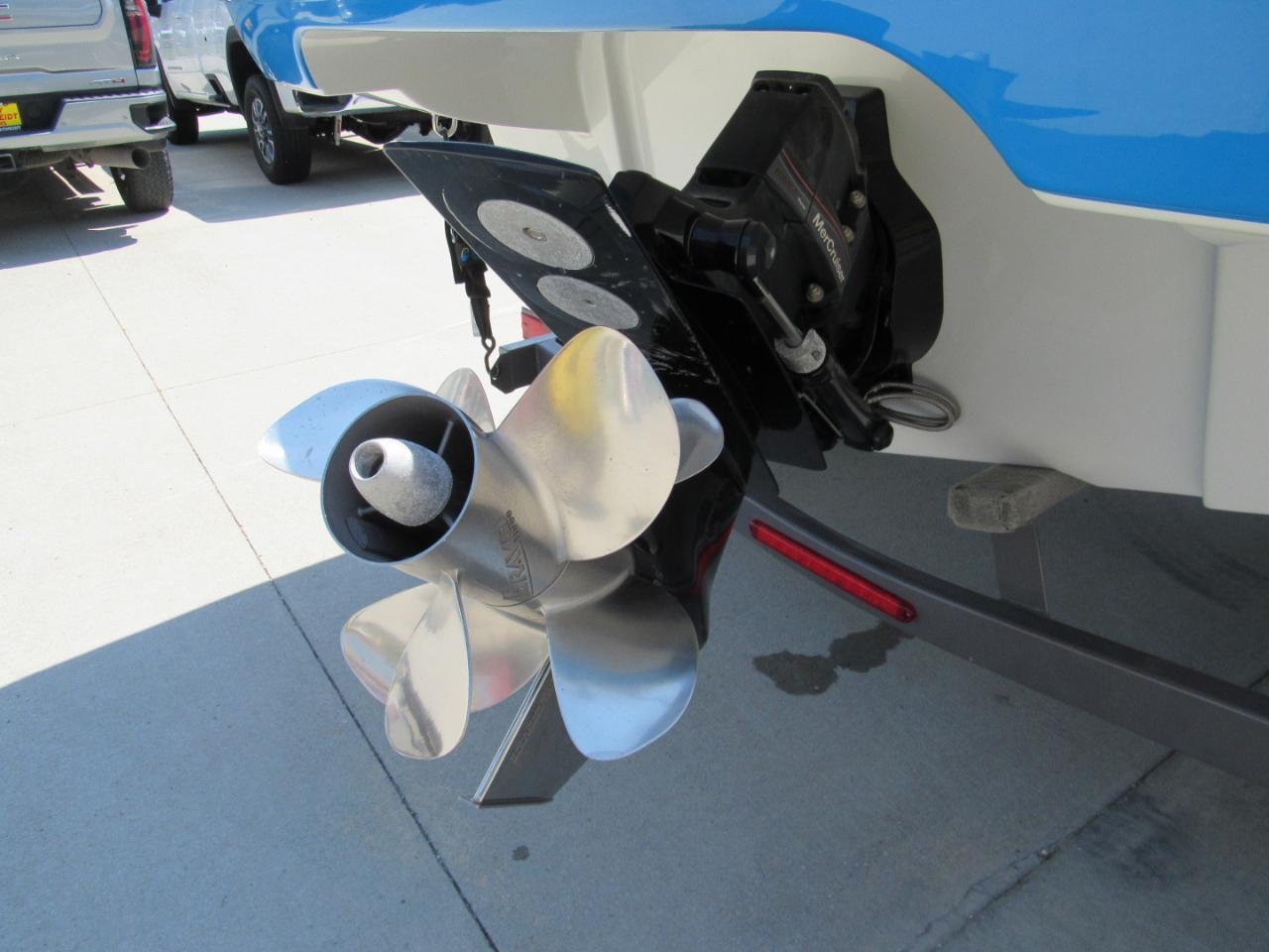 Crownline Bowrider  2024