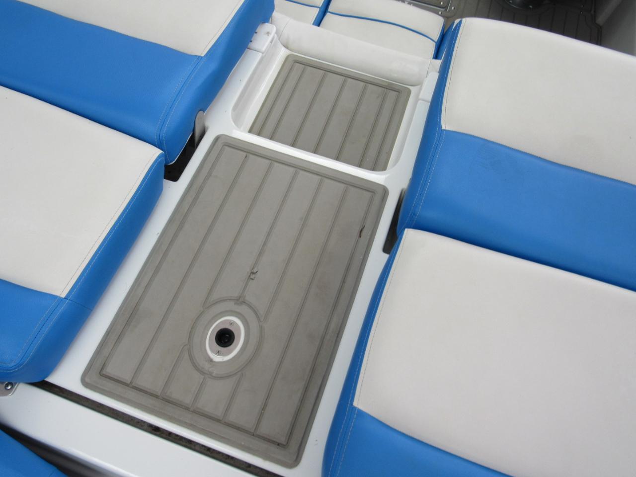 Crownline Bowrider  2024