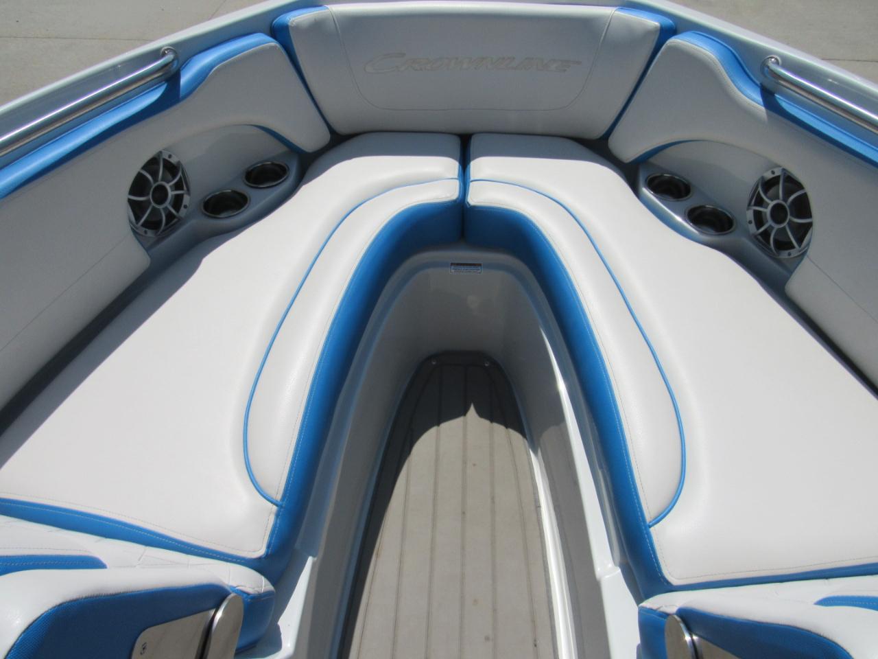 Crownline Bowrider  2024