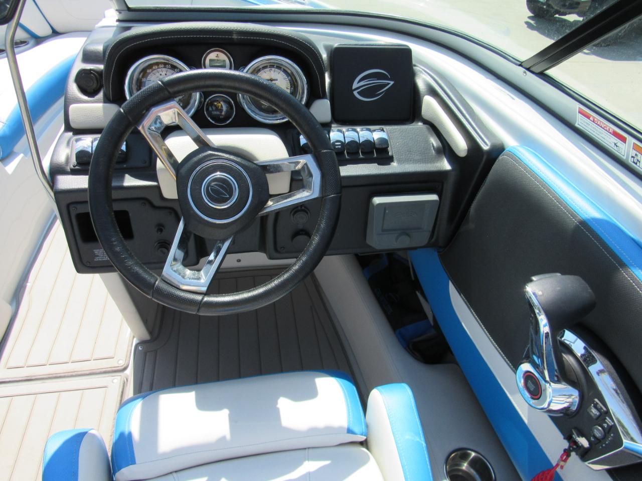 Crownline Bowrider  2024