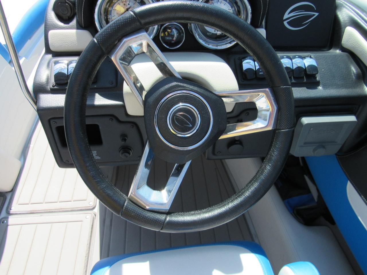 Crownline Bowrider  2024