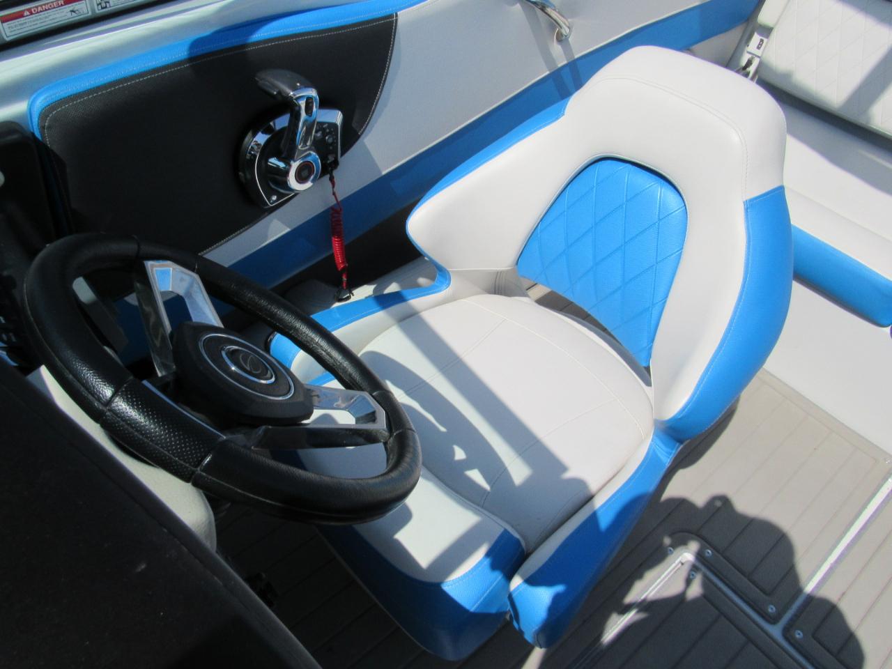 Crownline Bowrider  2024