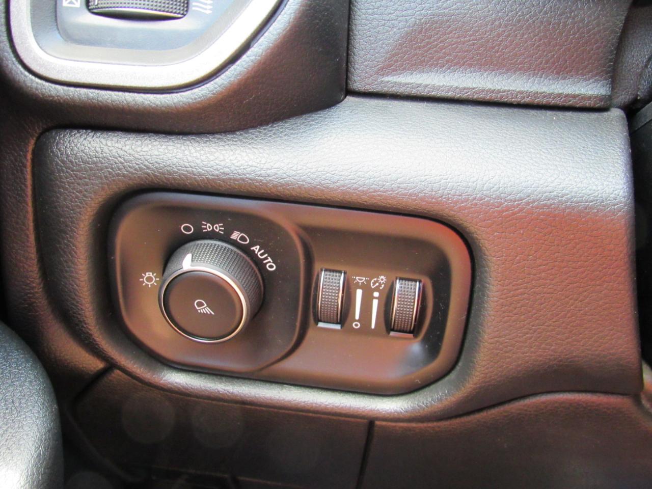 RAM 3500 Tradesman Crew Cab 4WD 2020