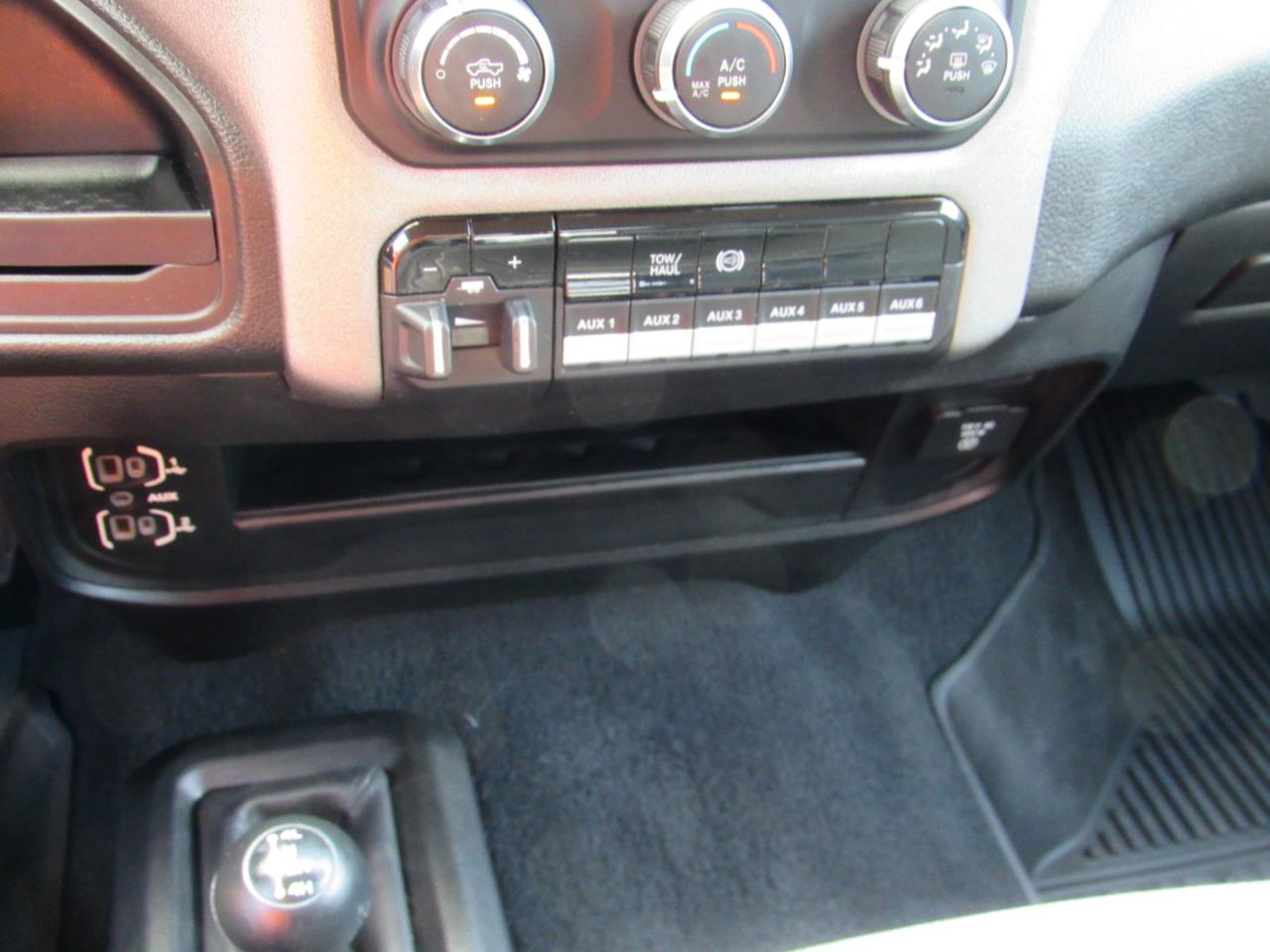 RAM 3500 Tradesman Crew Cab 4WD 2020